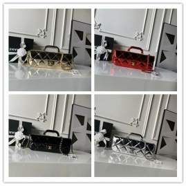Picture of Chanel Handbags _SKUfw239872988fw